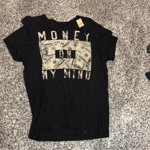 Medium NWT American Eagle T shirt.